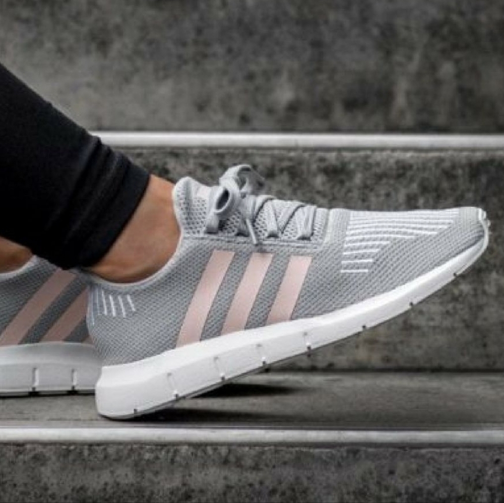 Adidas swift run knit Women's Gray and Pink Sneakers